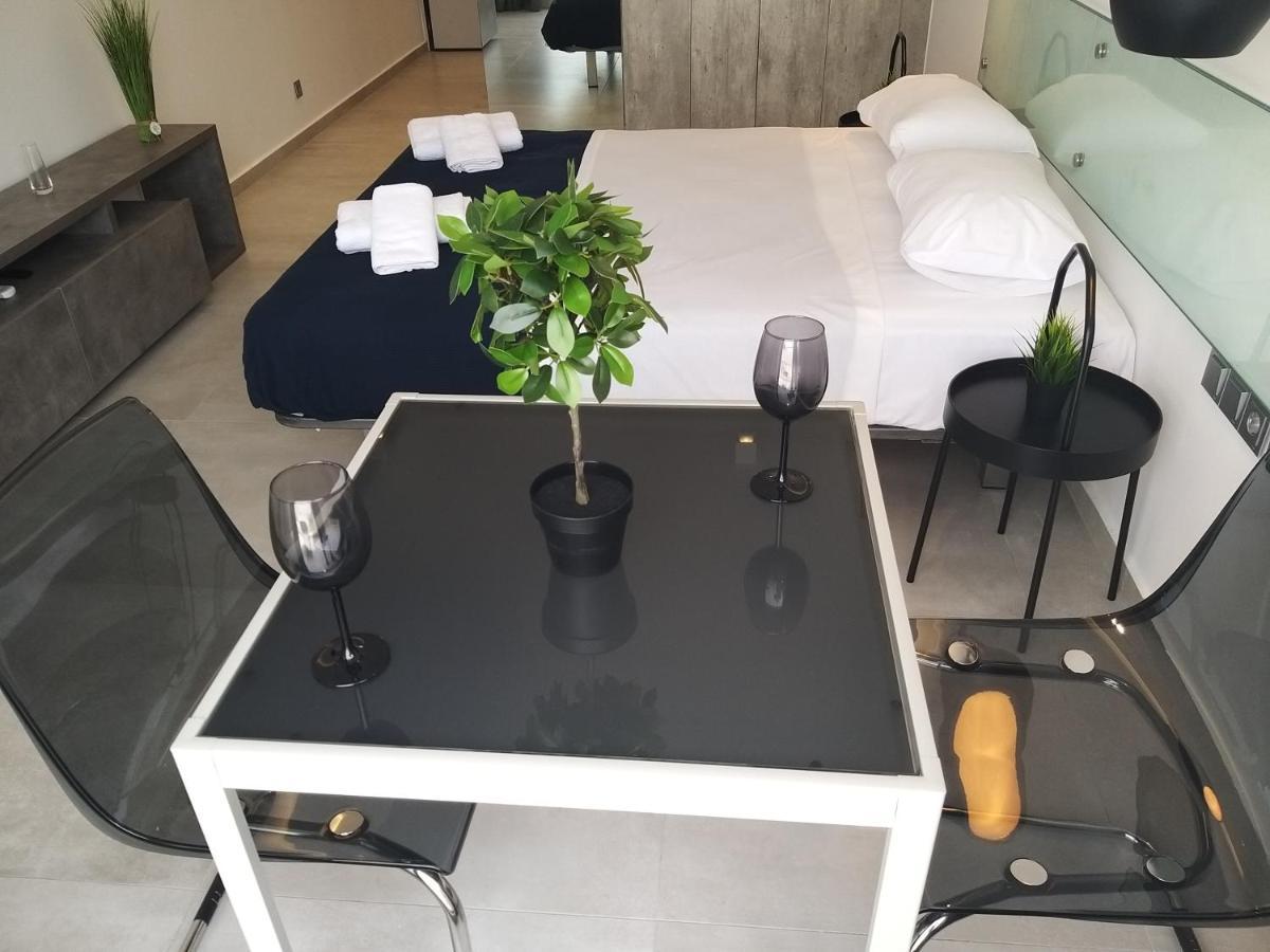 Amazing Apartments @ Aiolou Str. Atene Esterno foto